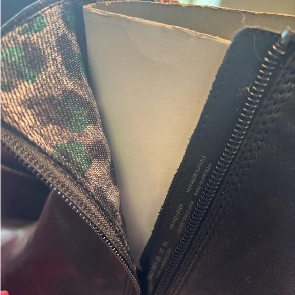 Vagabond Elegant Black Leather Zip up Ankle Boots - Picture 5 of 6